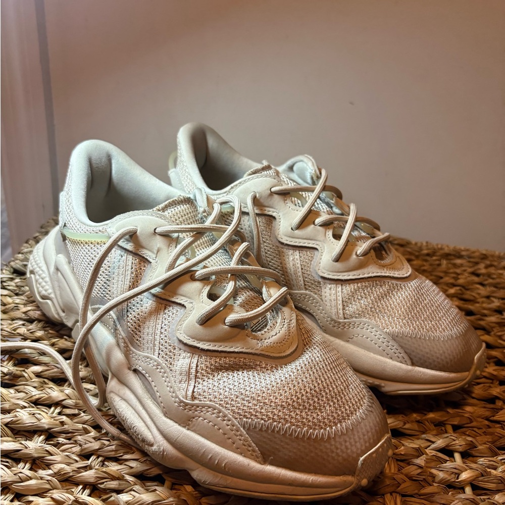 Kids Cream Sneakers